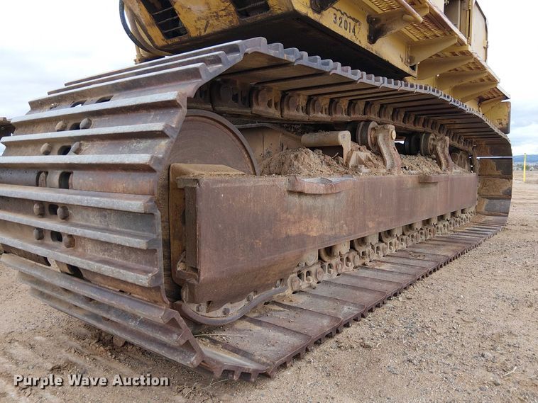 image for item EC1359 Caterpillar 235B excavator