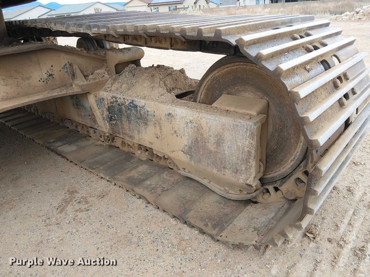 image for item EC1359 Caterpillar 235B excavator