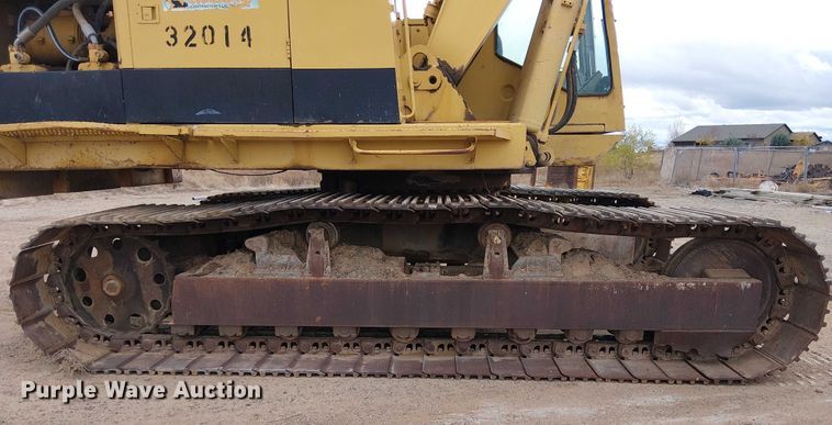image for item EC1359 Caterpillar 235B excavator