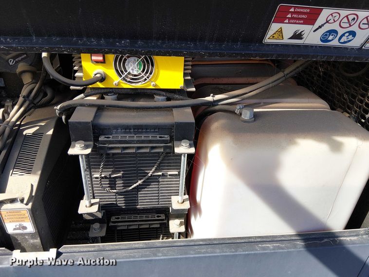 image for item EC1369 2022 Wanco WTRC arrow board trailer