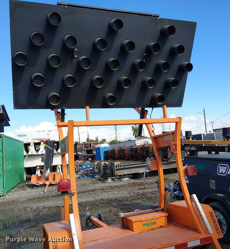 image for item EC1370 2019 National Signal Aero light arrow board trailer