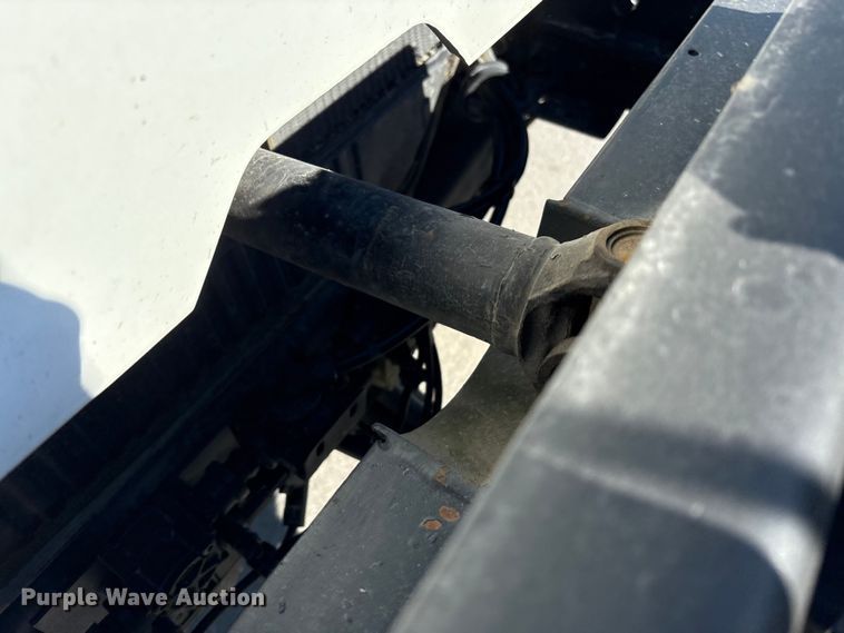 image for item EC4197 1999 International 4700 tack distributor truck