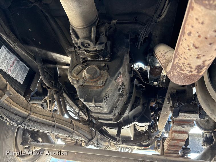 image for item EC4197 1999 International 4700 tack distributor truck