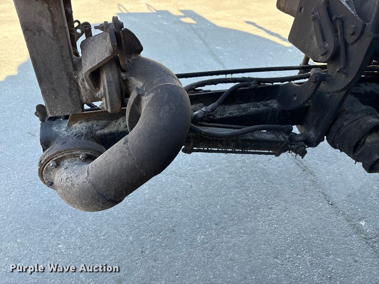 image for item EC4197 1999 International 4700 tack distributor truck