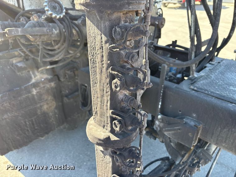 image for item EC4197 1999 International 4700 tack distributor truck