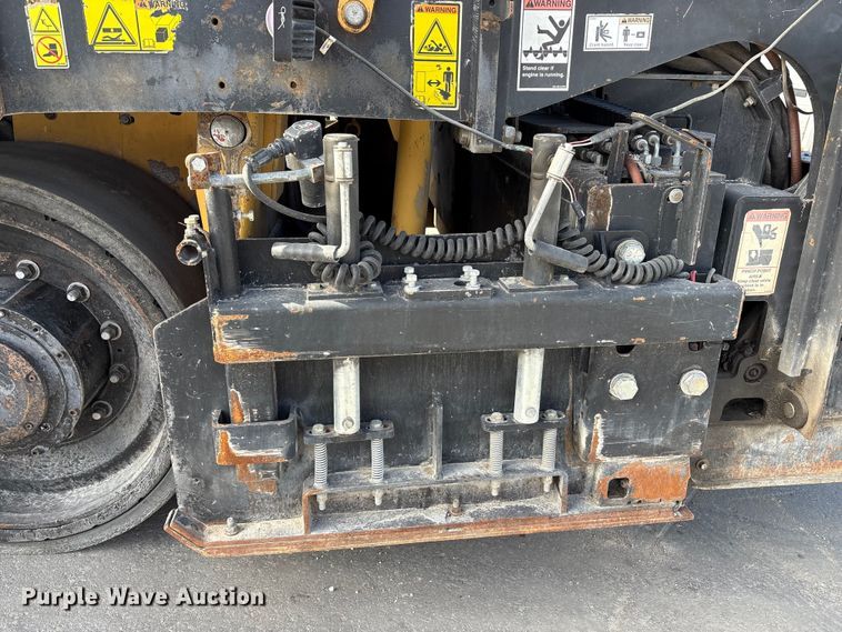 image for item EC4429 2015 Caterpillar AP555E paver