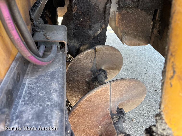 image for item EC4429 2015 Caterpillar AP555E paver