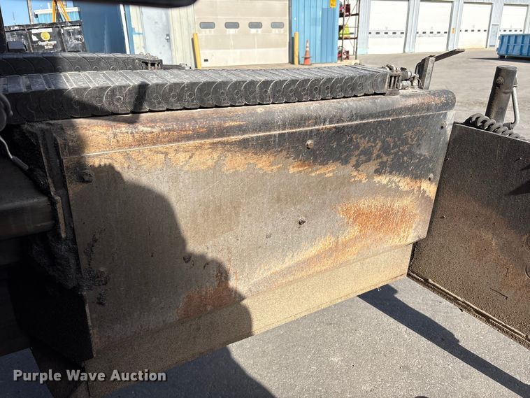 image for item EC4429 2015 Caterpillar AP555E paver