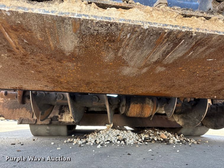 image for item EC4429 2015 Caterpillar AP555E paver