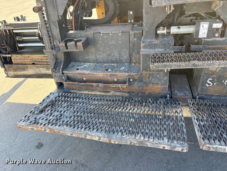 image for item EC4429 2015 Caterpillar AP555E paver