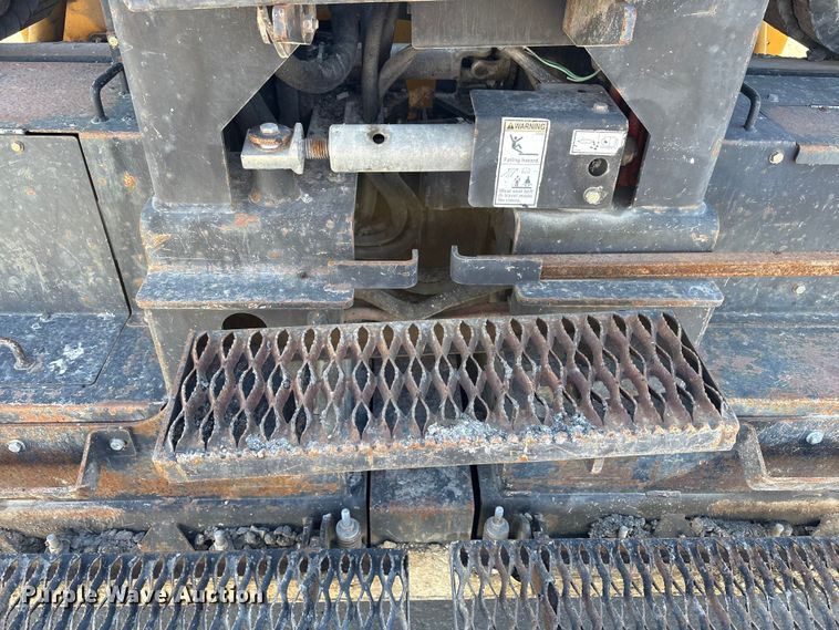 image for item EC4429 2015 Caterpillar AP555E paver