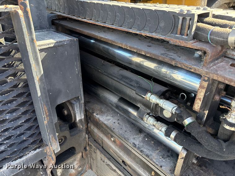 image for item EC4429 2015 Caterpillar AP555E paver