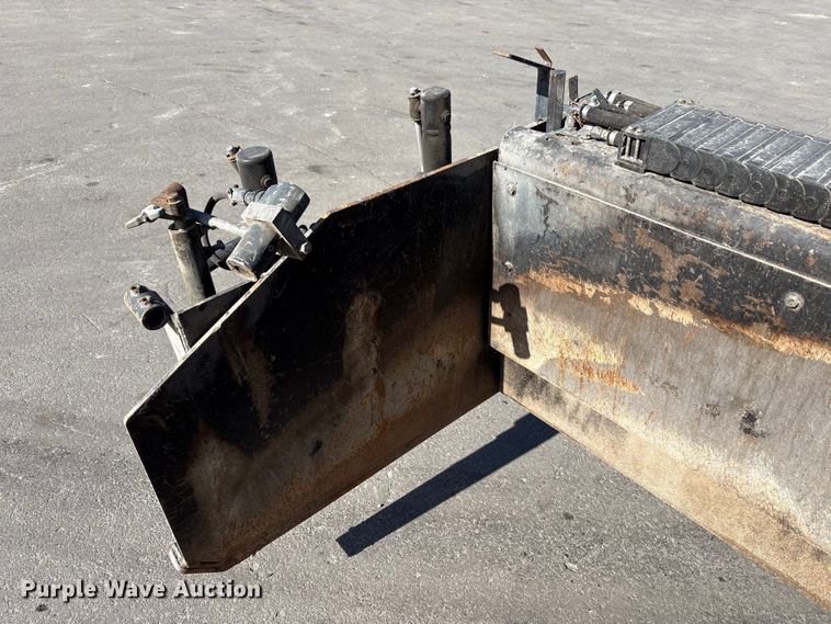 image for item EC4429 2015 Caterpillar AP555E paver