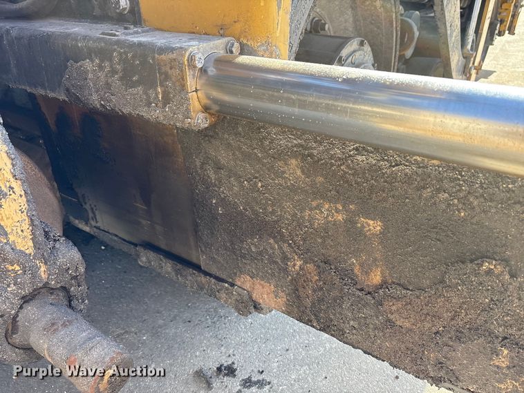 image for item EC4429 2015 Caterpillar AP555E paver