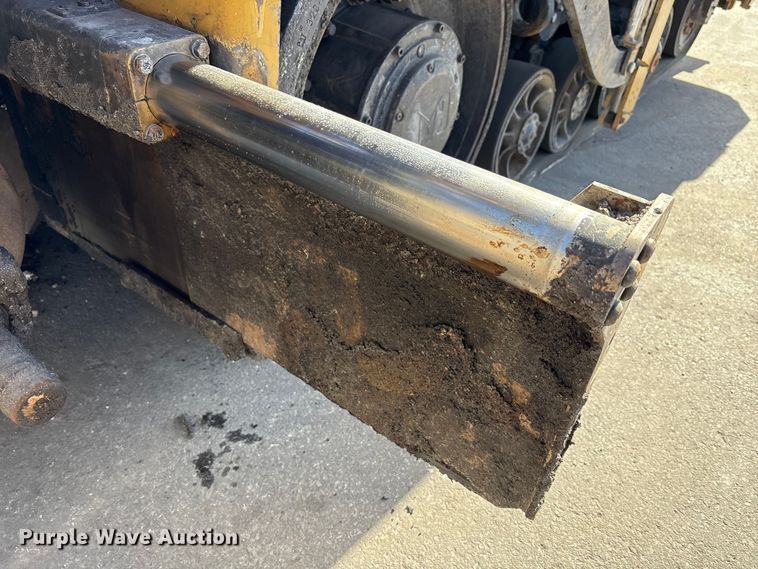 image for item EC4429 2015 Caterpillar AP555E paver