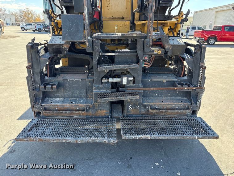 image for item EC4429 2015 Caterpillar AP555E paver