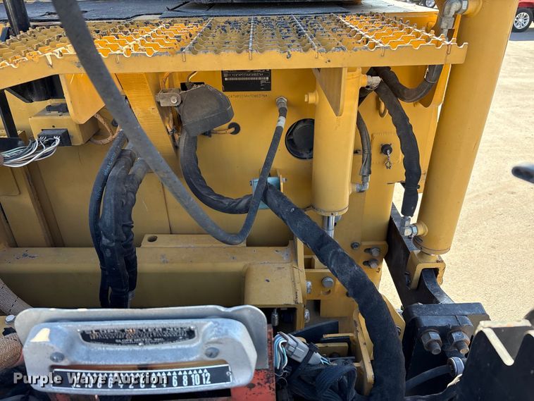 image for item EC4429 2015 Caterpillar AP555E paver