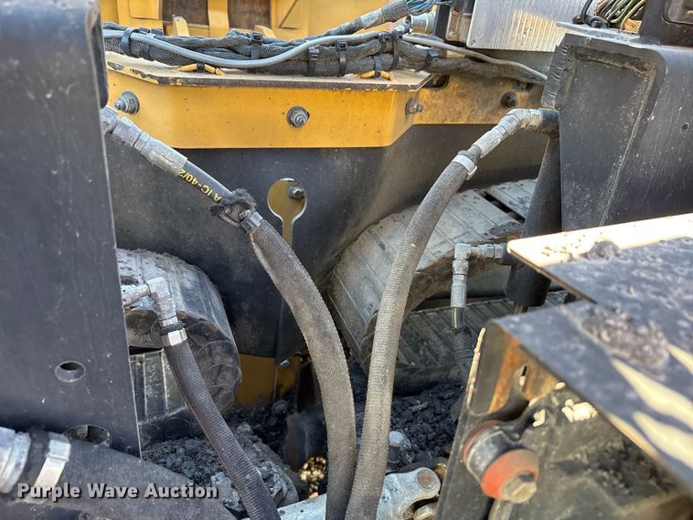 image for item EC4429 2015 Caterpillar AP555E paver