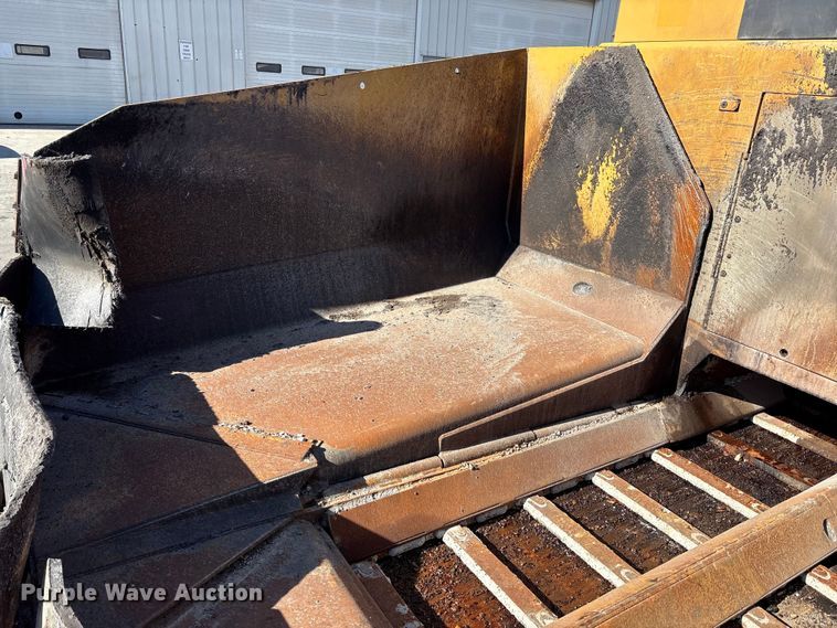 image for item EC4429 2015 Caterpillar AP555E paver