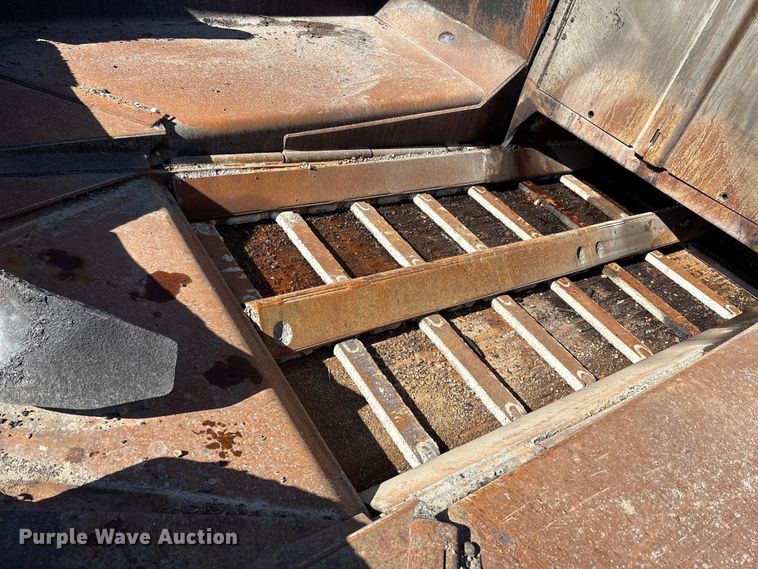 image for item EC4429 2015 Caterpillar AP555E paver