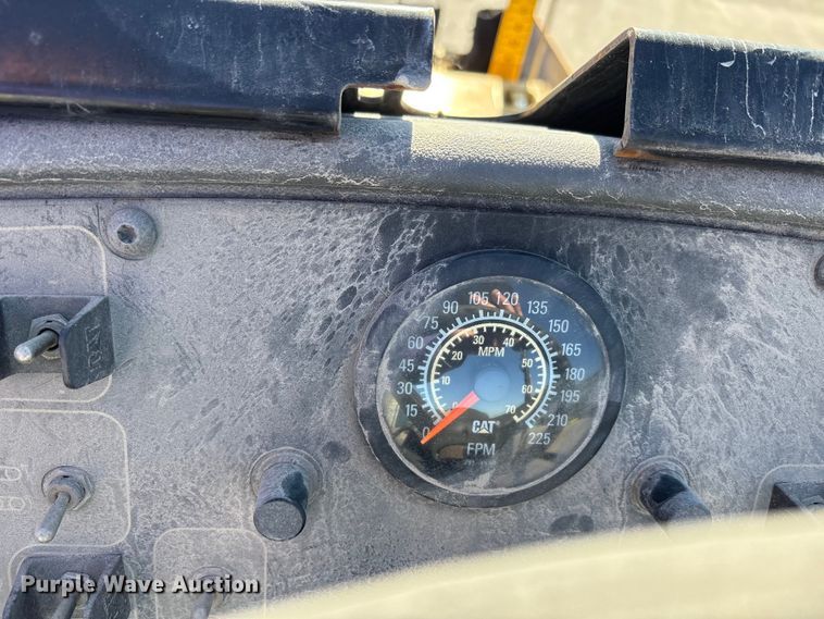 image for item EC4429 2015 Caterpillar AP555E paver