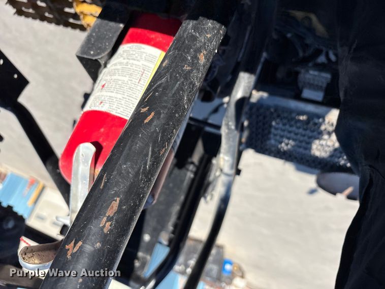 image for item EC4429 2015 Caterpillar AP555E paver