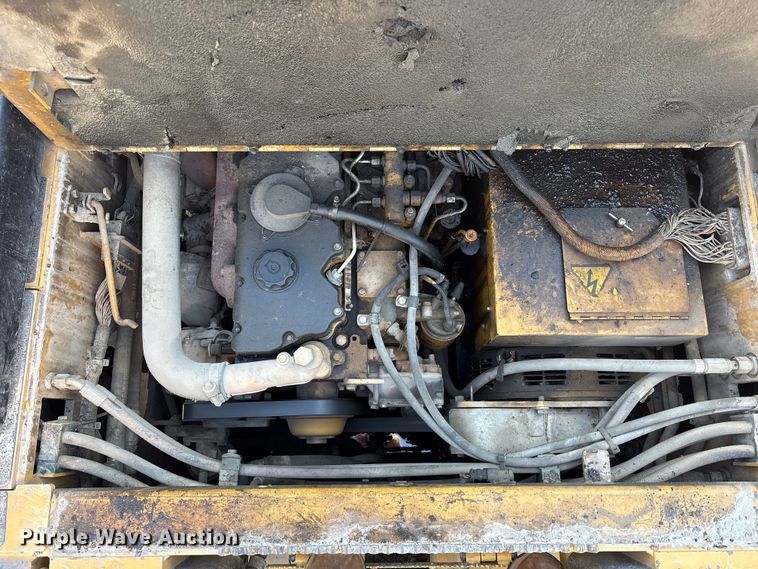 image for item EC4429 2015 Caterpillar AP555E paver