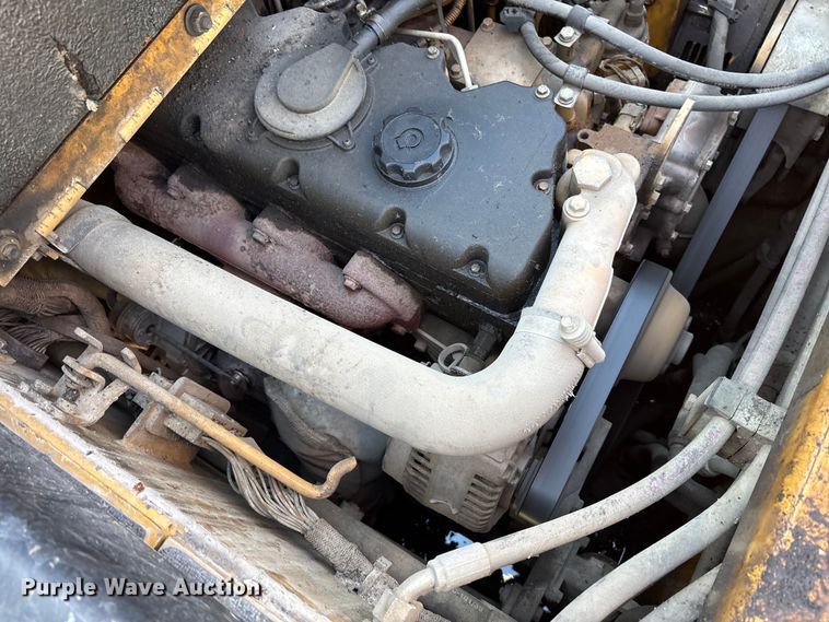 image for item EC4429 2015 Caterpillar AP555E paver