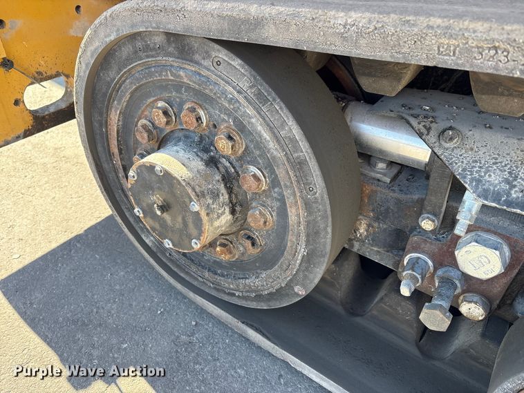 image for item EC4429 2015 Caterpillar AP555E paver