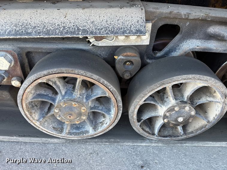 image for item EC4429 2015 Caterpillar AP555E paver