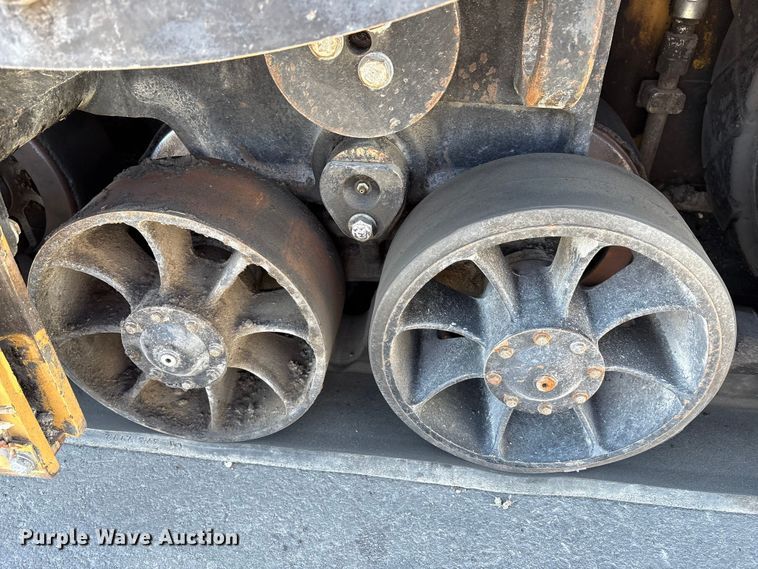 image for item EC4429 2015 Caterpillar AP555E paver