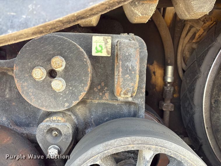 image for item EC4429 2015 Caterpillar AP555E paver