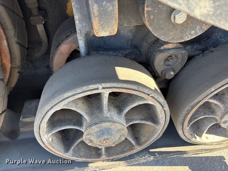 image for item EC4429 2015 Caterpillar AP555E paver