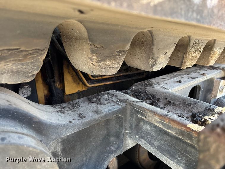 image for item EC4429 2015 Caterpillar AP555E paver