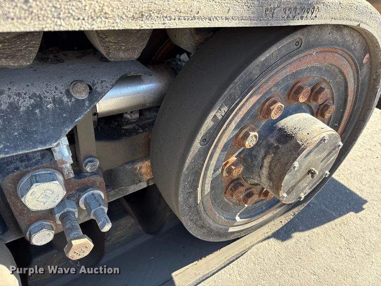 image for item EC4429 2015 Caterpillar AP555E paver