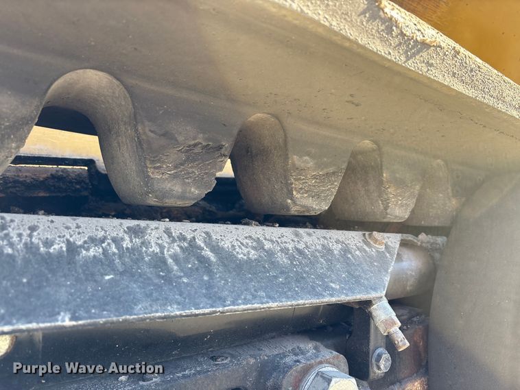 image for item EC4429 2015 Caterpillar AP555E paver