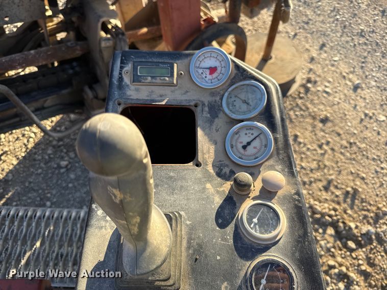 image for item EC4447 2000 Ditch Witch JT2720 directional boring unit