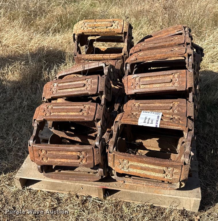 image for item EC4469 Over the tire skid steer tracks