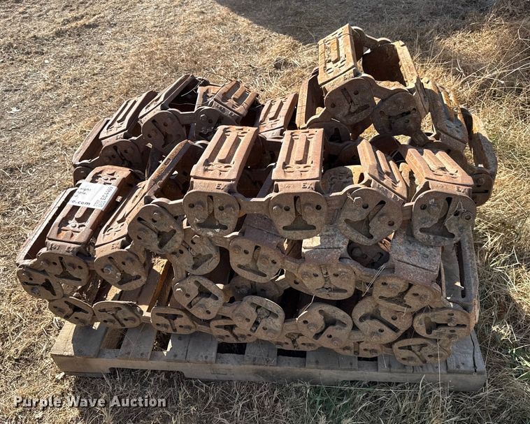 image for item EC4469 Over the tire skid steer tracks