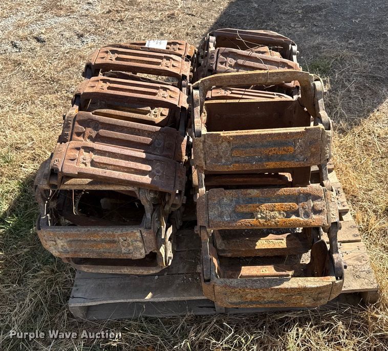 image for item EC4469 Over the tire skid steer tracks