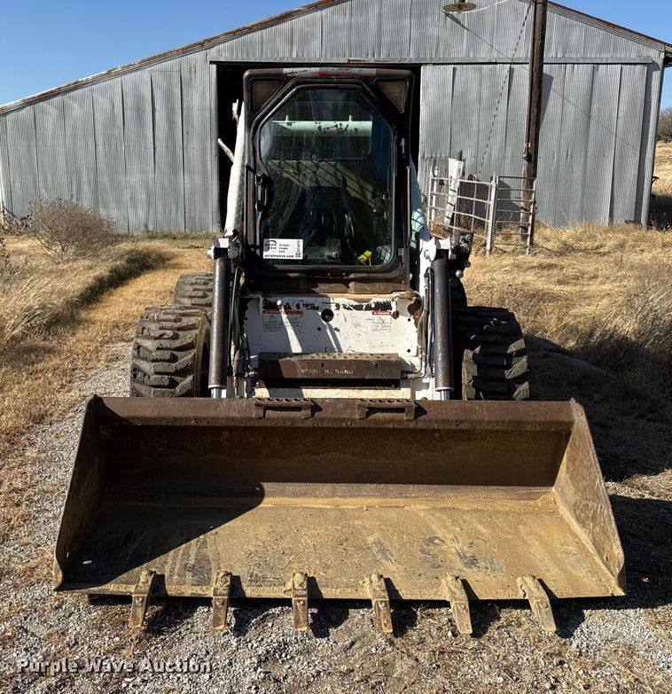 image for item EC4470 2000 Bobcat 873 skid steer loader
