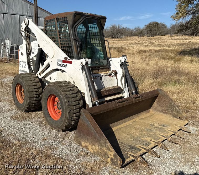 image for item EC4470 2000 Bobcat 873 skid steer loader