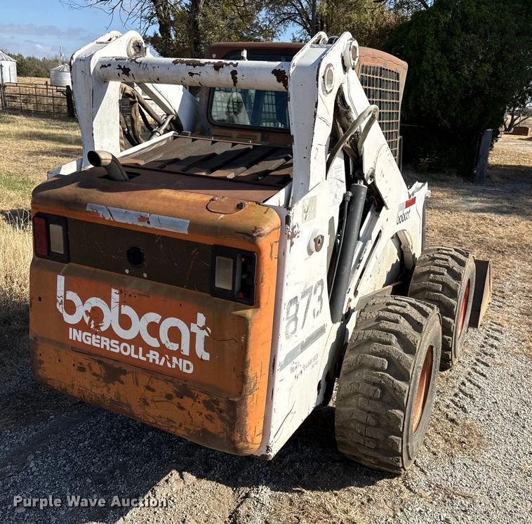 image for item EC4470 2000 Bobcat 873 skid steer loader