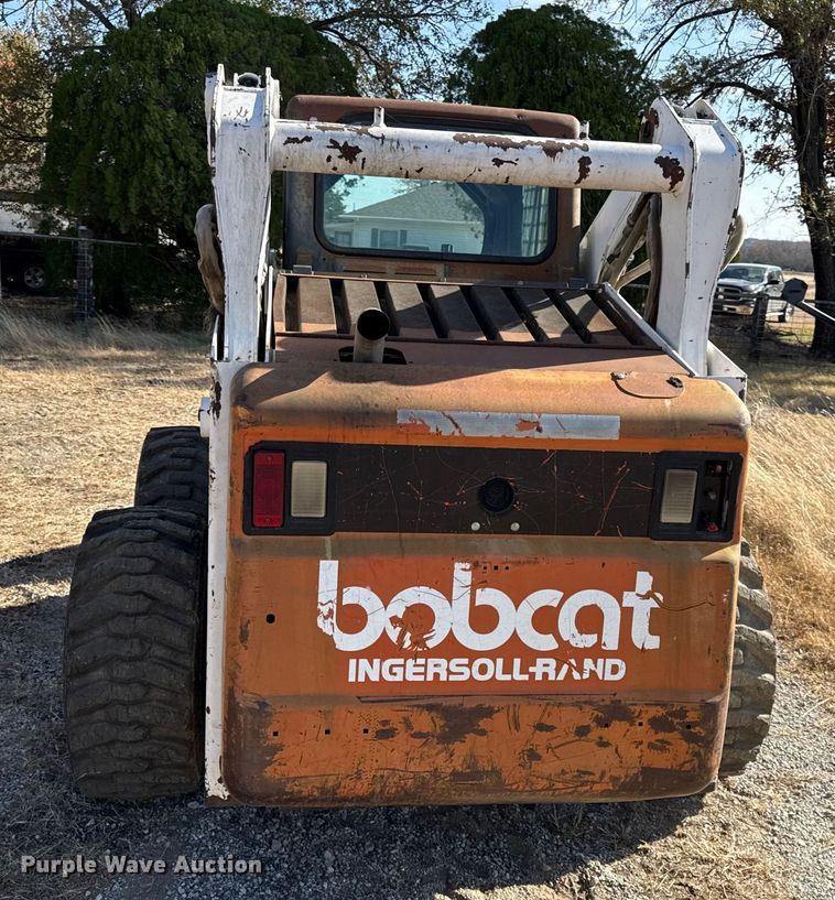 image for item EC4470 2000 Bobcat 873 skid steer loader