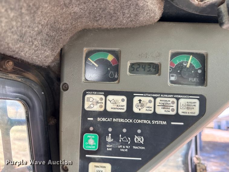 image for item EC4470 2000 Bobcat 873 skid steer loader