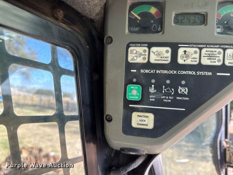 image for item EC4470 2000 Bobcat 873 skid steer loader