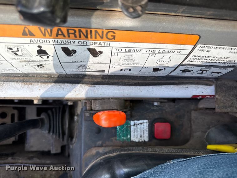 image for item EC4470 2000 Bobcat 873 skid steer loader