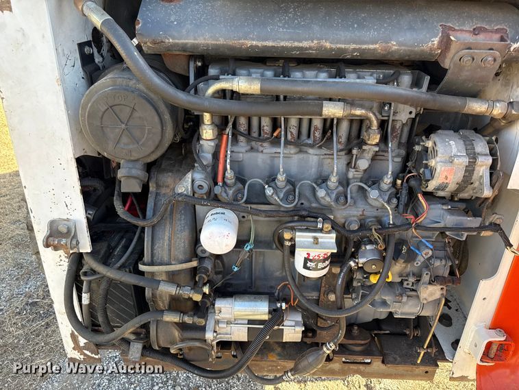 image for item EC4470 2000 Bobcat 873 skid steer loader