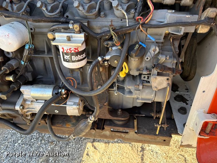 image for item EC4470 2000 Bobcat 873 skid steer loader