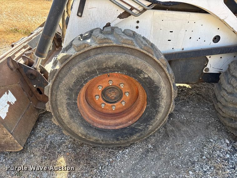 image for item EC4470 2000 Bobcat 873 skid steer loader